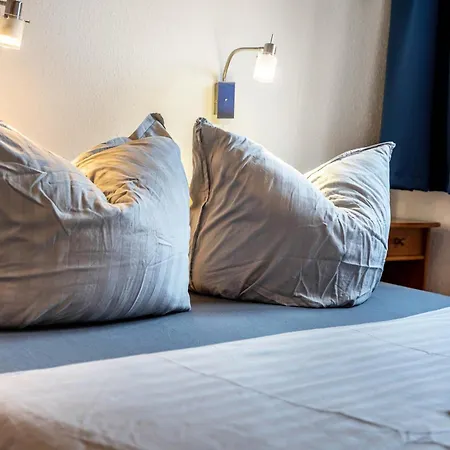 Haus Frohsinn - 2 * Binz